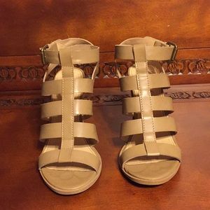 American Eagle heels